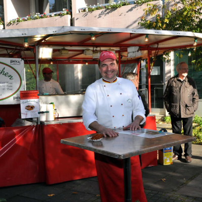 Reibekuchen Heinz auf dem Wochenmarkt, Heinz-Bernd Draschner