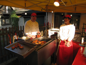 Reibekuchen Heinz: Partyservice vor Ort