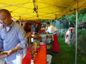 Reibekuchen Heinz: Partyservice vor Ort